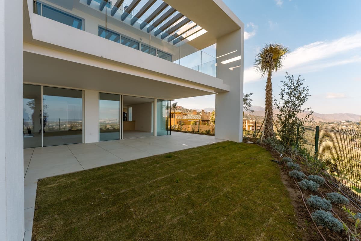 Ground Floor Apartment in Ojén — photo 1 of 10