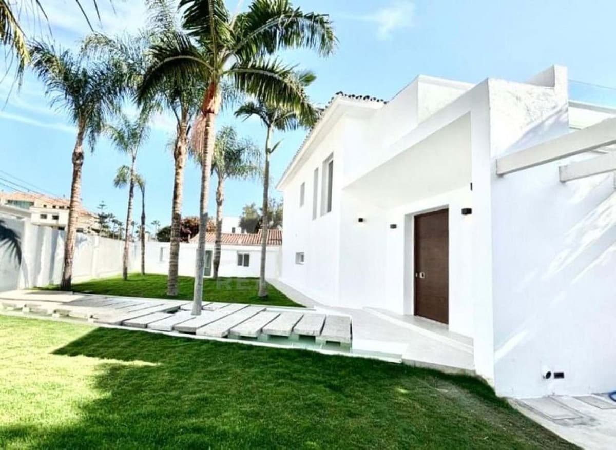 Detached Villa in Marbella — photo 5 of 10