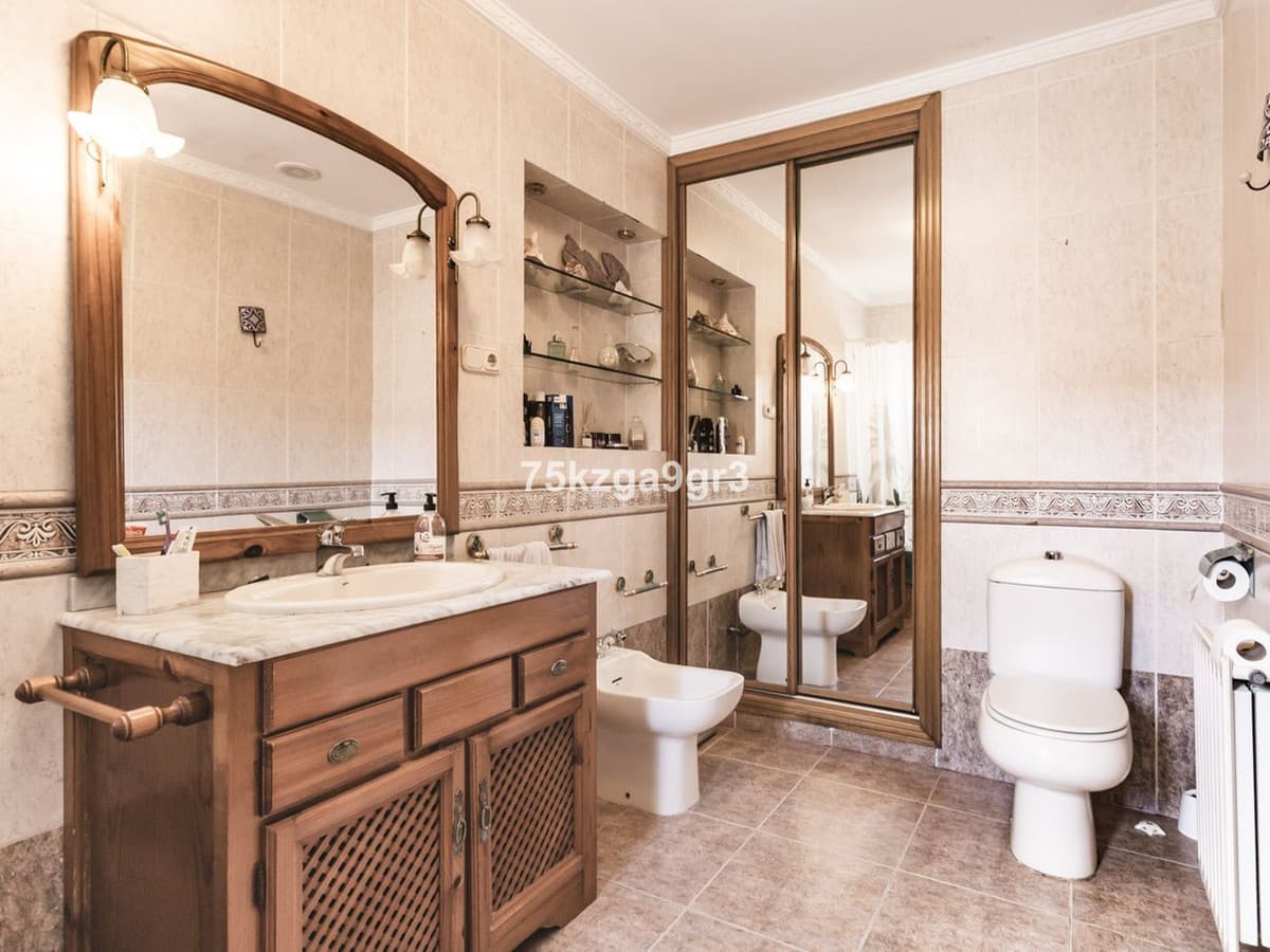 Detached Villa in Benalmadena Costa — photo 3 of 10