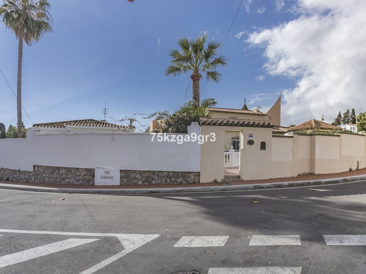 Detached Villa in Benalmadena Costa — photo 5 of 10