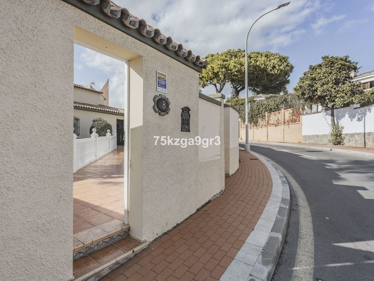 Detached Villa in Benalmadena Costa — photo 7 of 10