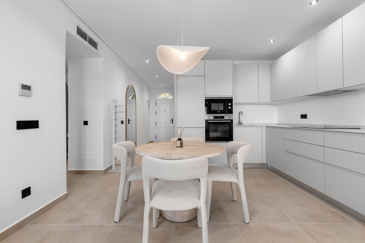 Ground Floor Apartment in Marbella — photo 9 of 10