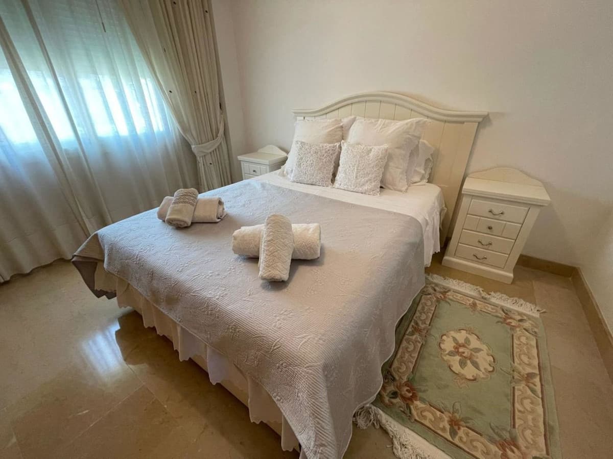 Middle Floor Apartment in Marbella — photo 10 of 10