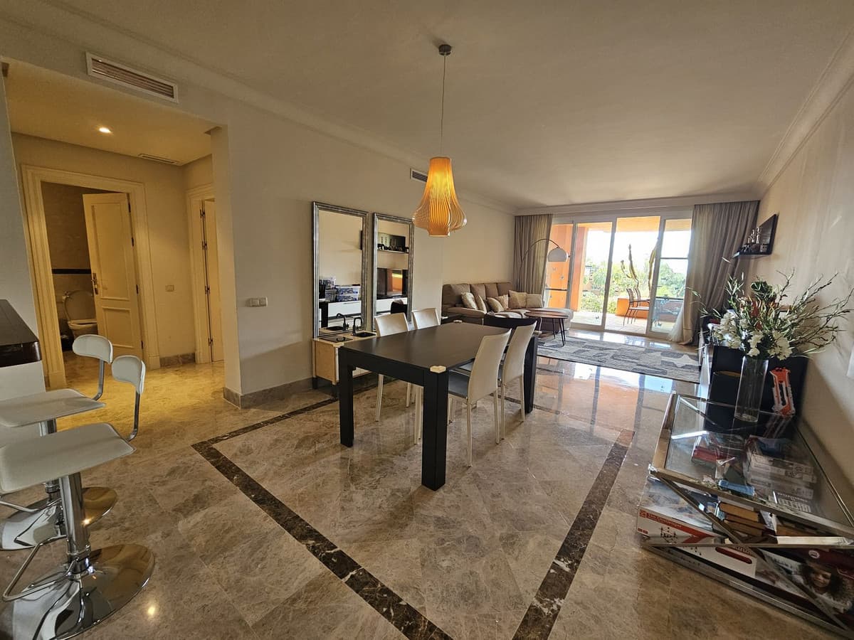 Ground Floor Apartment in Nueva Andalucía — photo 9 of 10