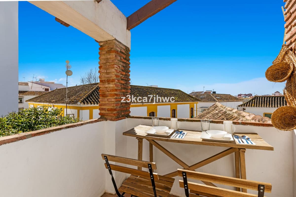 Townhouse in Estepona — photo 1 of 10