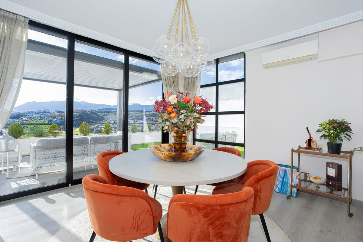 Ground Floor Apartment in Benahavís — photo 6 of 10