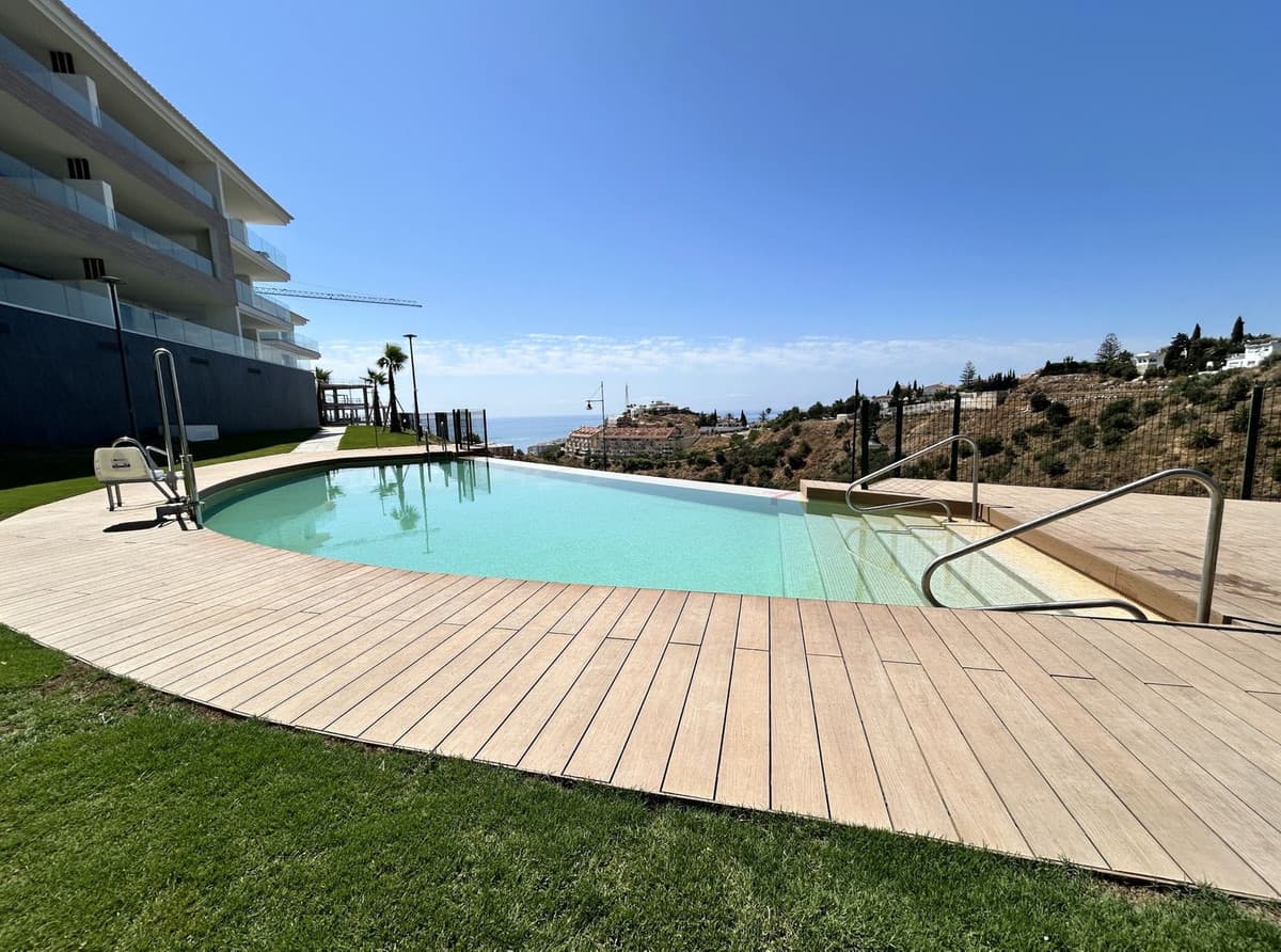 Middle Floor Apartment in Fuengirola — photo 1 of 10