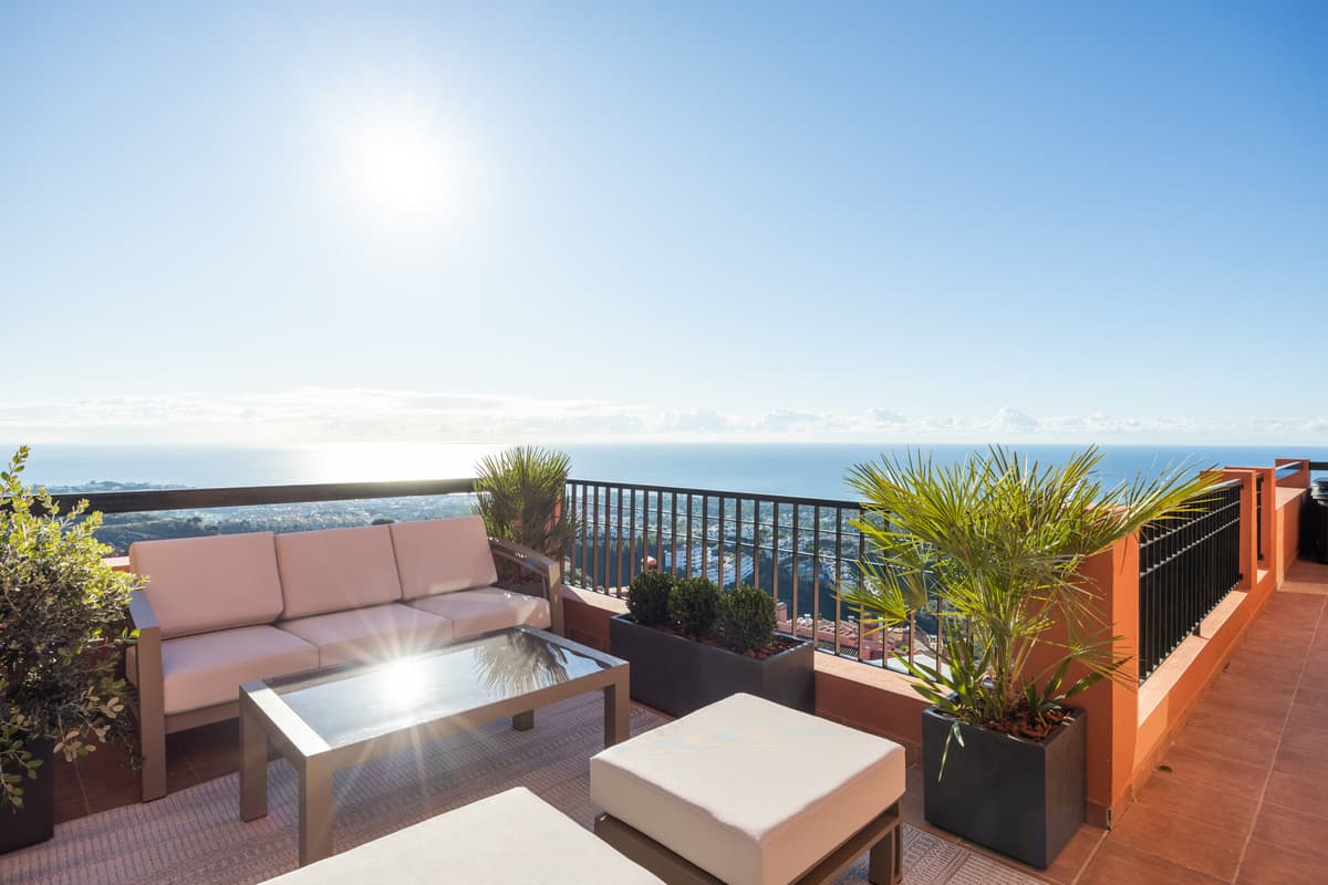 Middle Floor Apartment in Mijas — photo 2 of 10