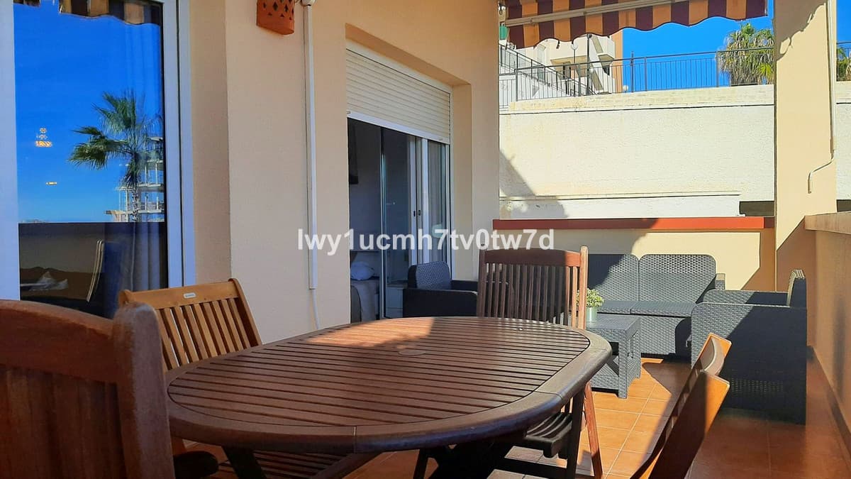 Middle Floor Apartment in Torrequebrada — photo 4 of 10