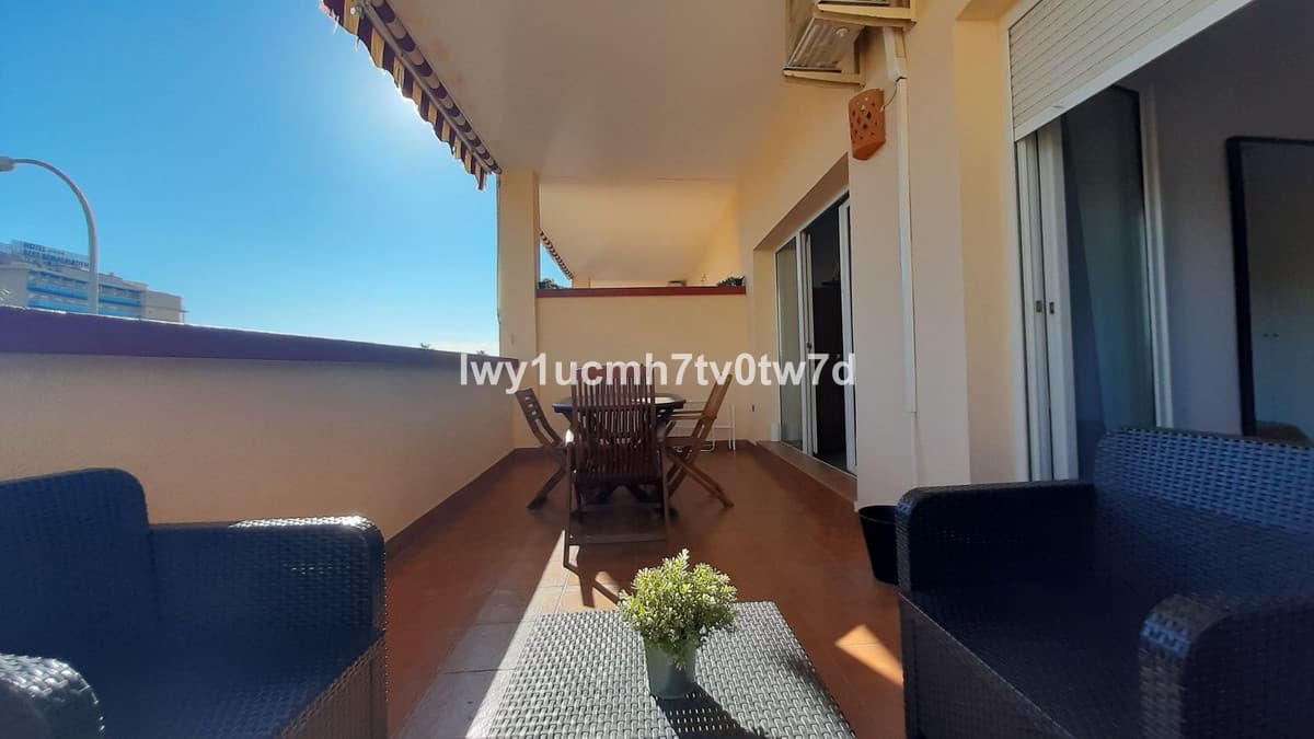 Middle Floor Apartment in Torrequebrada — photo 5 of 10