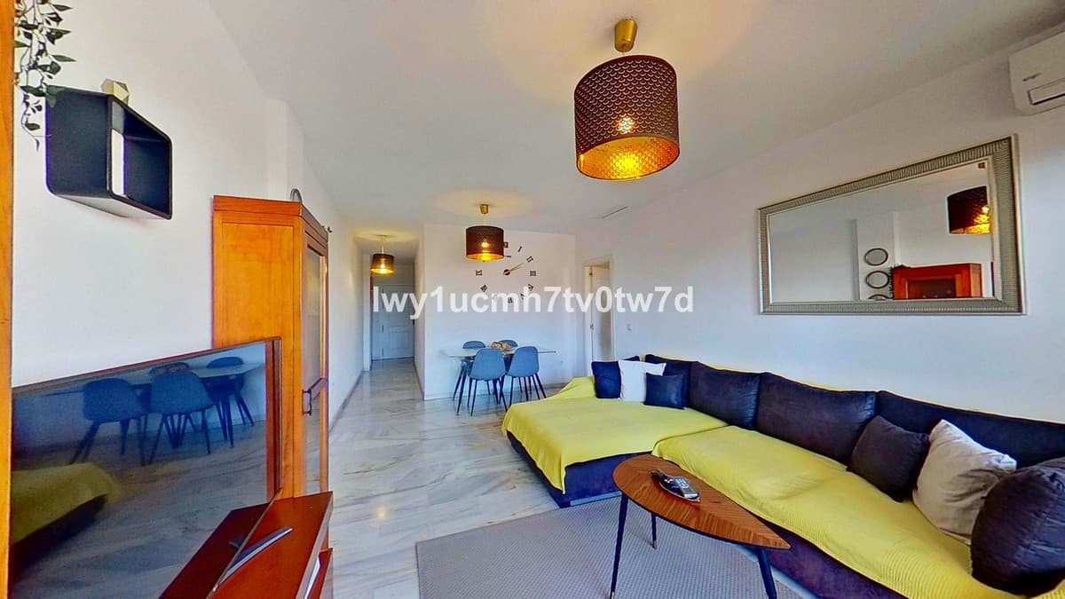 Middle Floor Apartment in Torrequebrada — photo 8 of 10