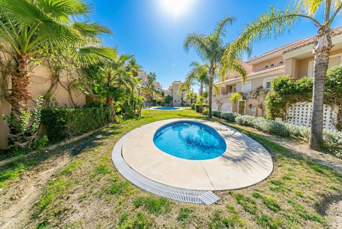 Townhouse in La Duquesa — photo 7 of 10