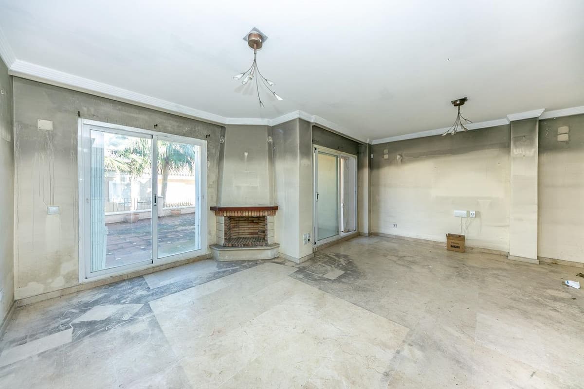 Townhouse in La Duquesa — photo 10 of 10