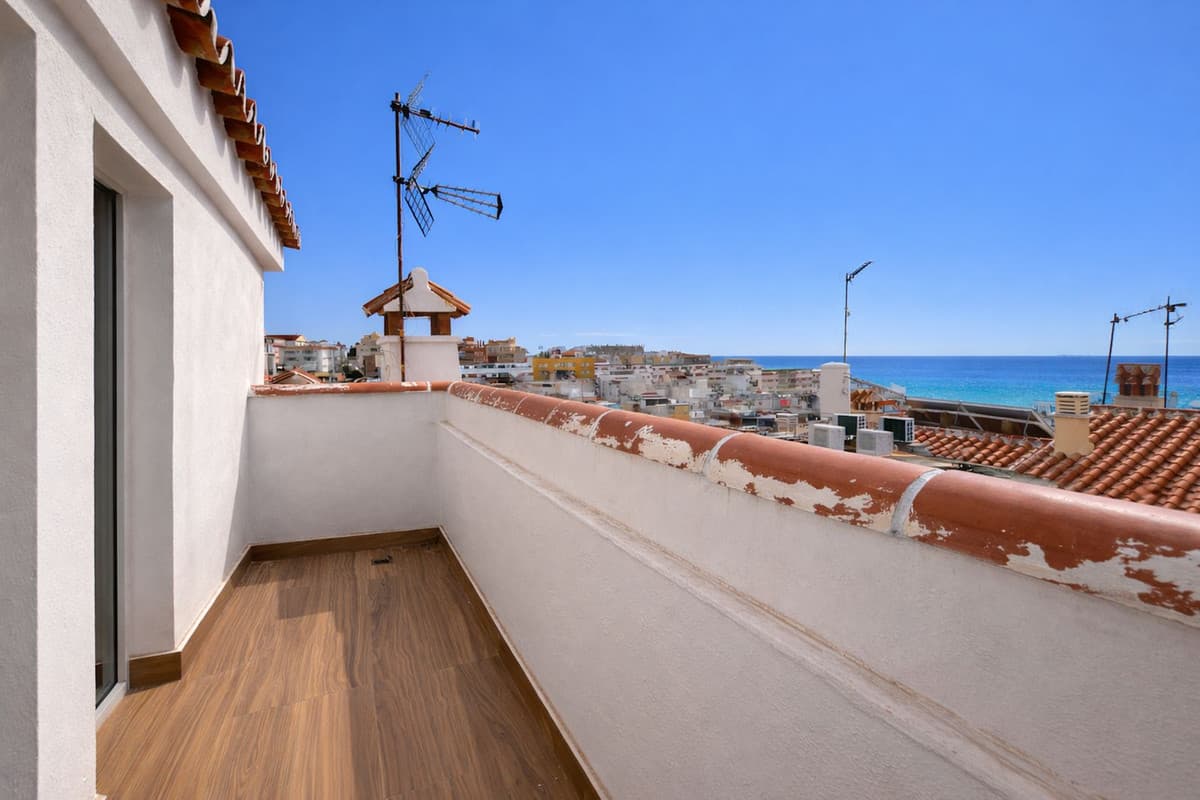 Townhouse in Arroyo de la Miel — photo 1 of 10