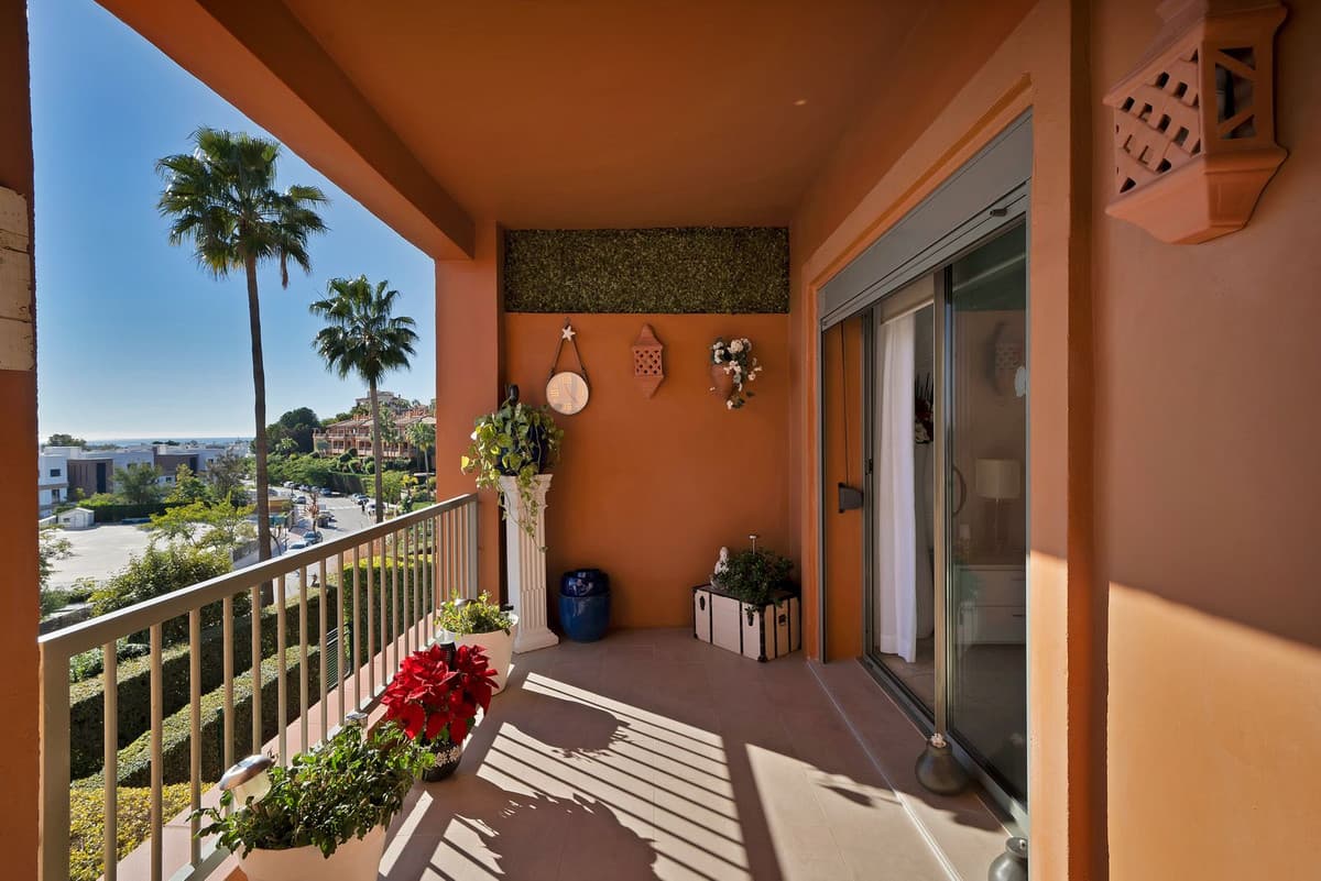 Middle Floor Apartment in Atalaya — photo 3 of 10