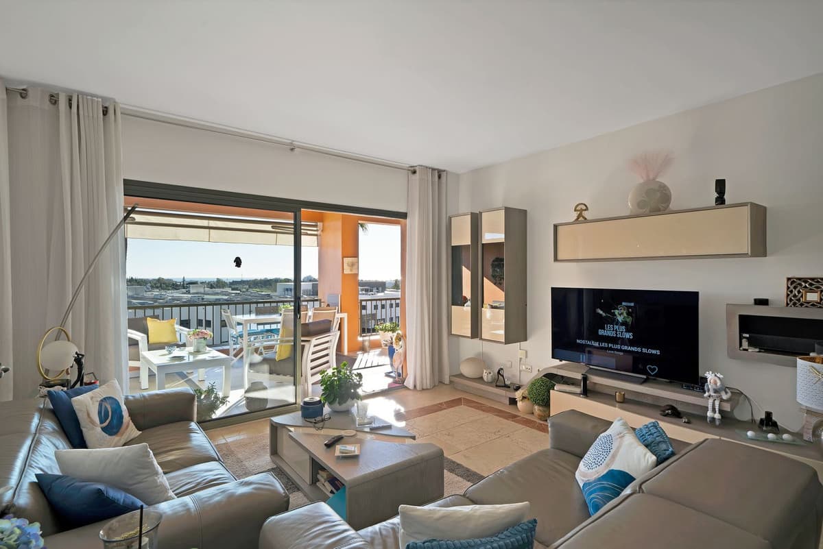 Middle Floor Apartment in Atalaya — photo 6 of 10