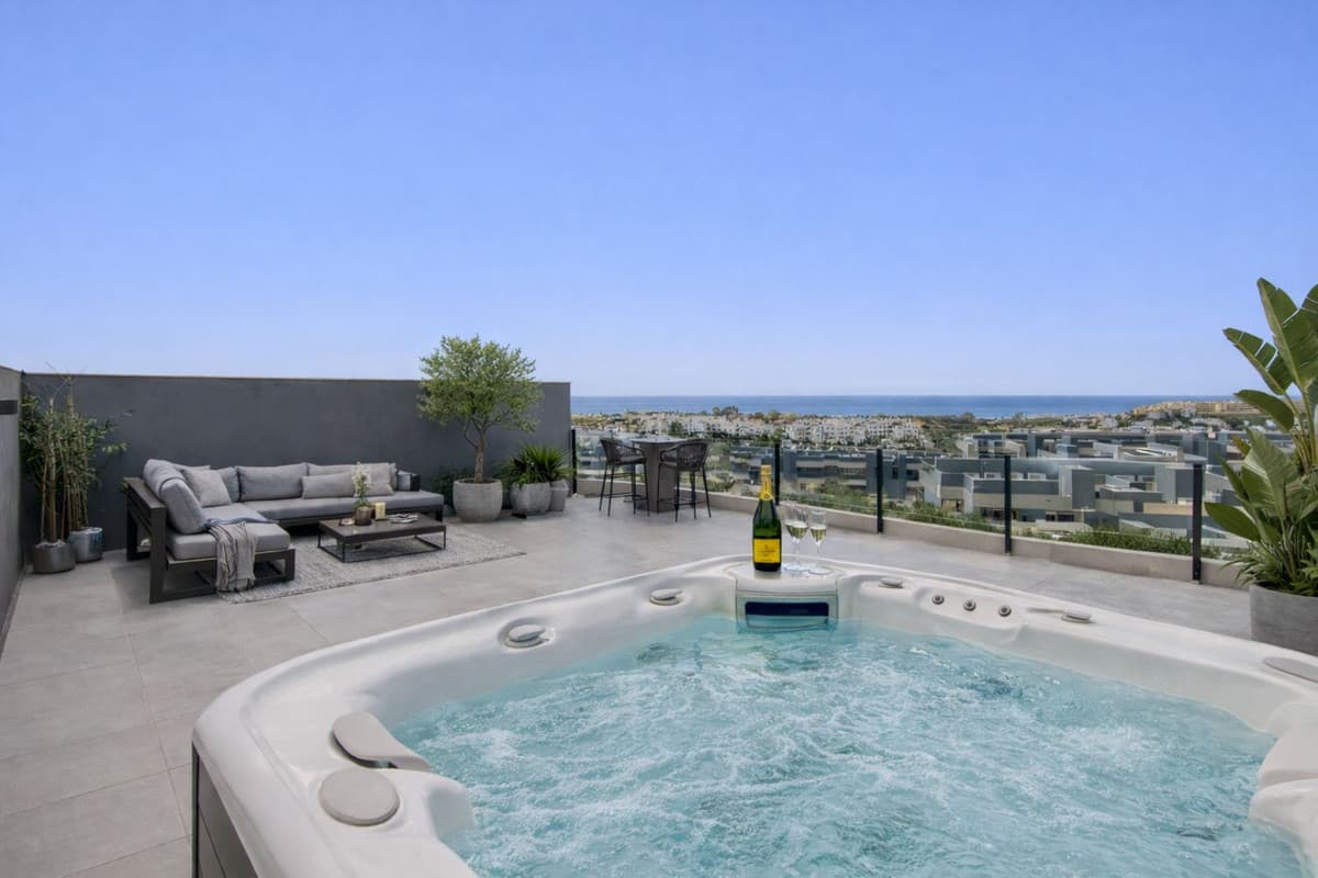 Penthouse in Estepona — photo 2 of 10