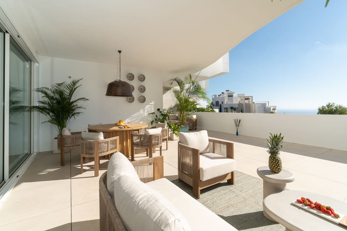 Middle Floor Apartment in Ojén — photo 2 of 10