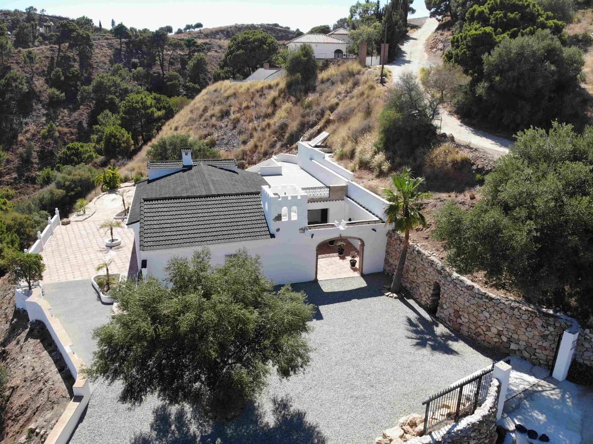 Cortijo in Estepona — photo 2 of 10