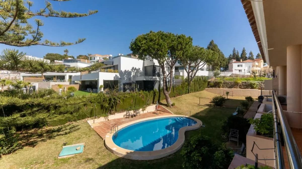 Semi-Detached House in Marbella — photo 3 of 10