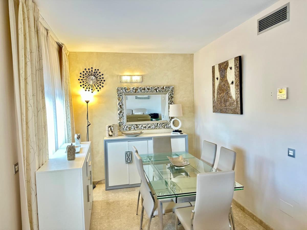 Townhouse in Nueva Andalucía — photo 3 of 10
