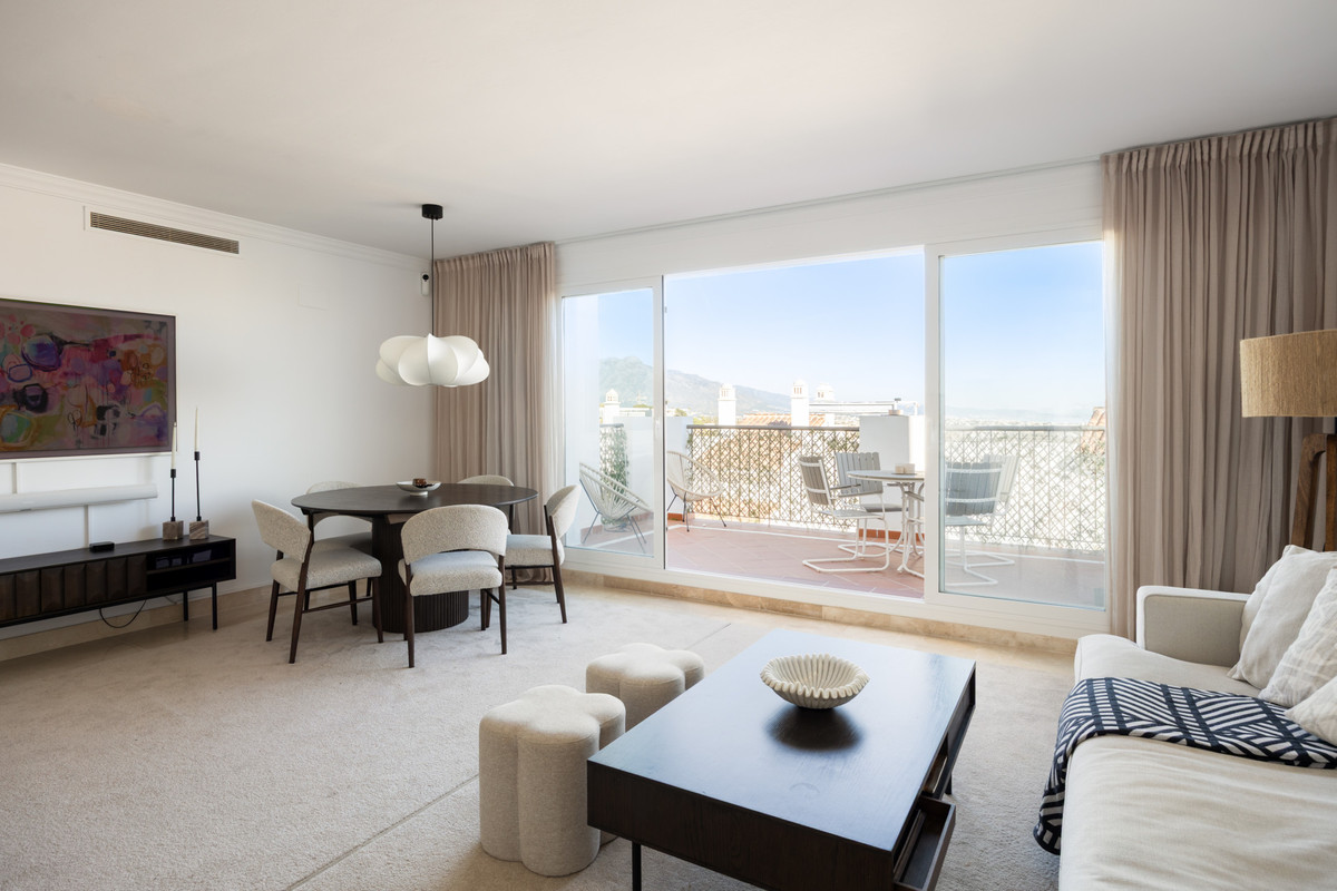 Penthouse in El Paraiso — photo 2 of 10
