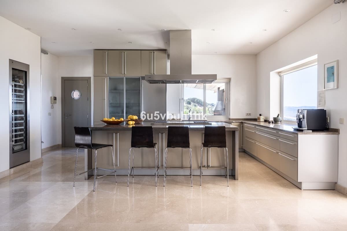 Detached Villa in Antequera — photo 5 of 10