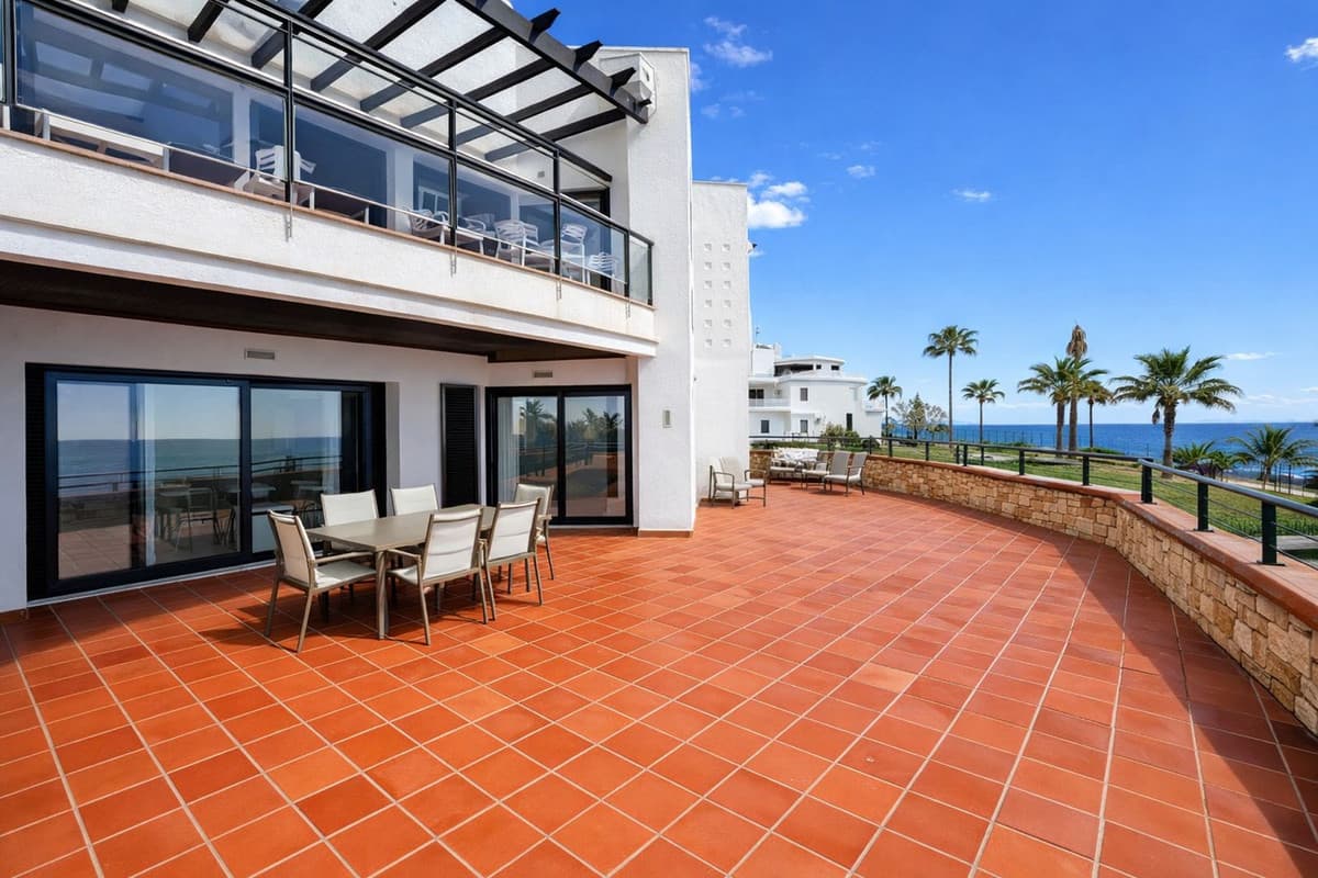 Ground Floor Apartment in Casares Playa — photo 1 of 10