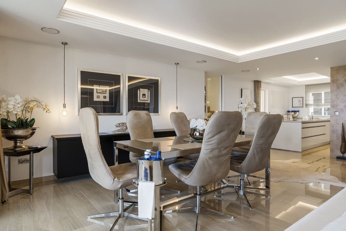 Penthouse Duplex in Los Almendros — photo 7 of 10