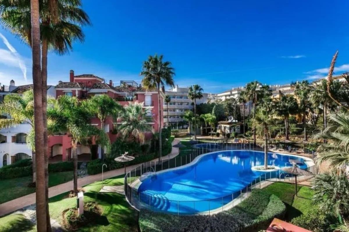 Middle Floor Apartment in Marbella — photo 5 of 10