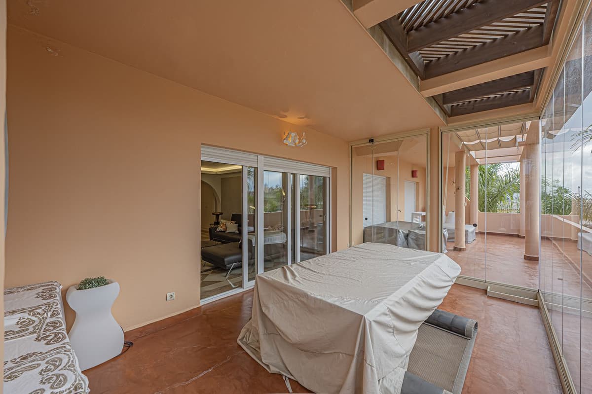 Middle Floor Apartment in Nueva Andalucía — photo 5 of 10