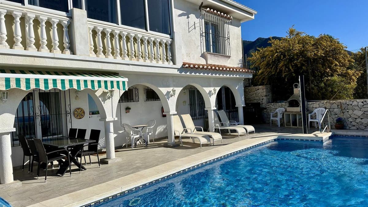 Detached Villa in Mijas — photo 1 of 10