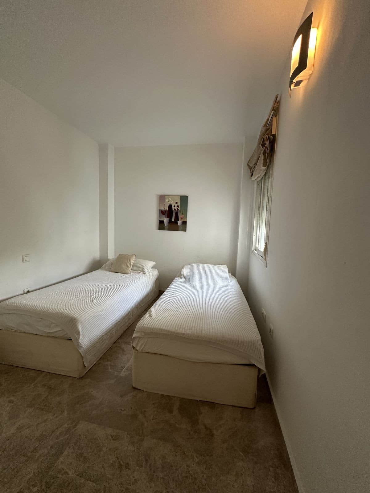 Middle Floor Apartment in Puerto Banús — photo 10 of 10