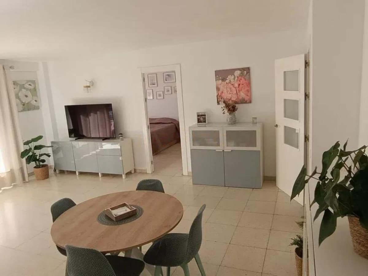 Middle Floor Apartment in Marbella — photo 5 of 10
