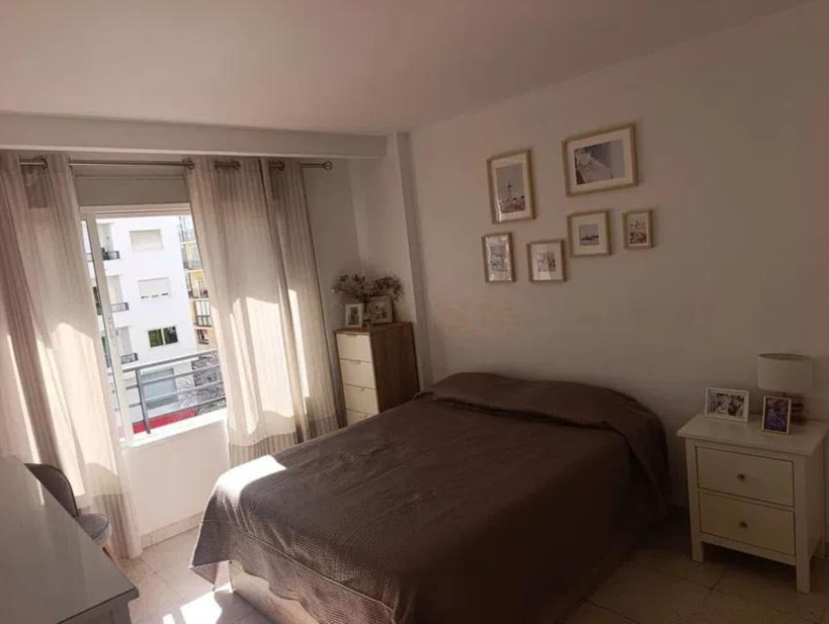 Middle Floor Apartment in Marbella — photo 10 of 10