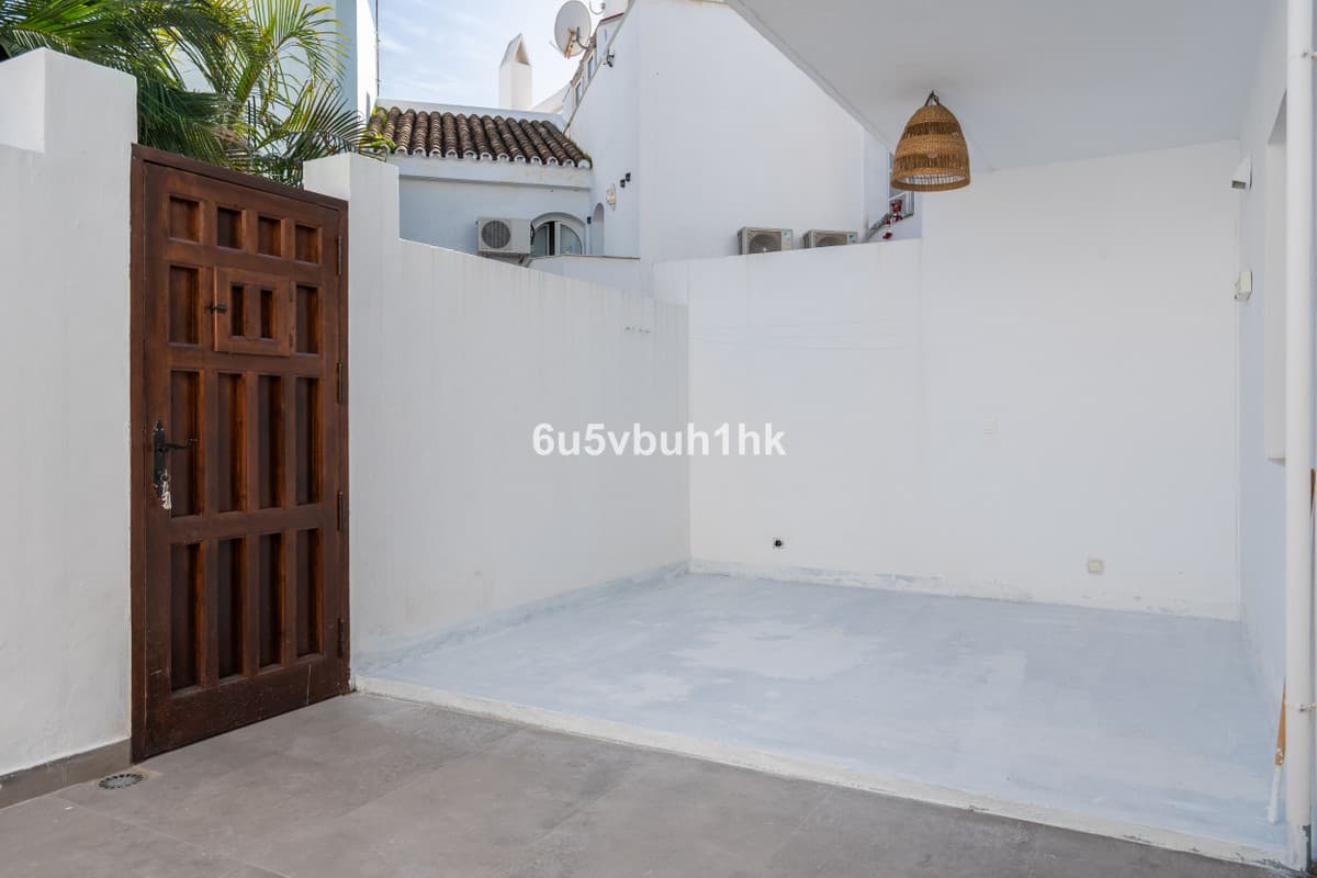 Townhouse in Nueva Andalucía — photo 6 of 10