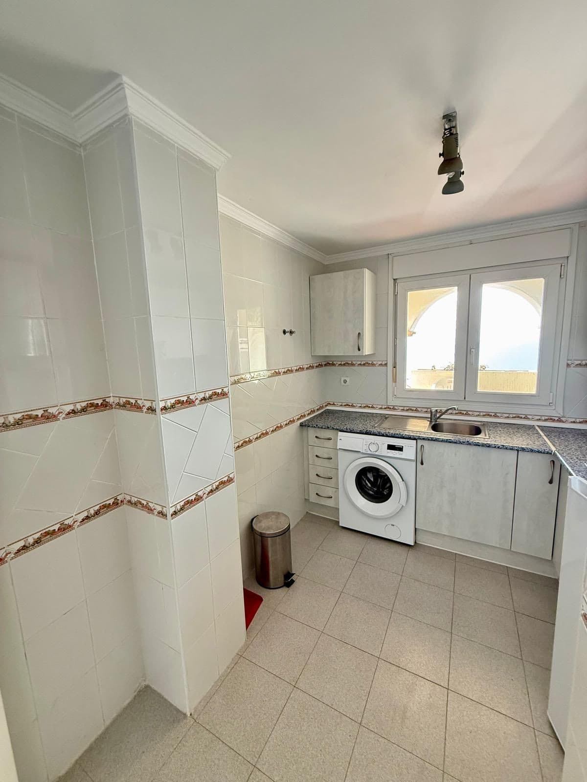 Middle Floor Apartment in Benalmadena Costa — photo 12 of 20