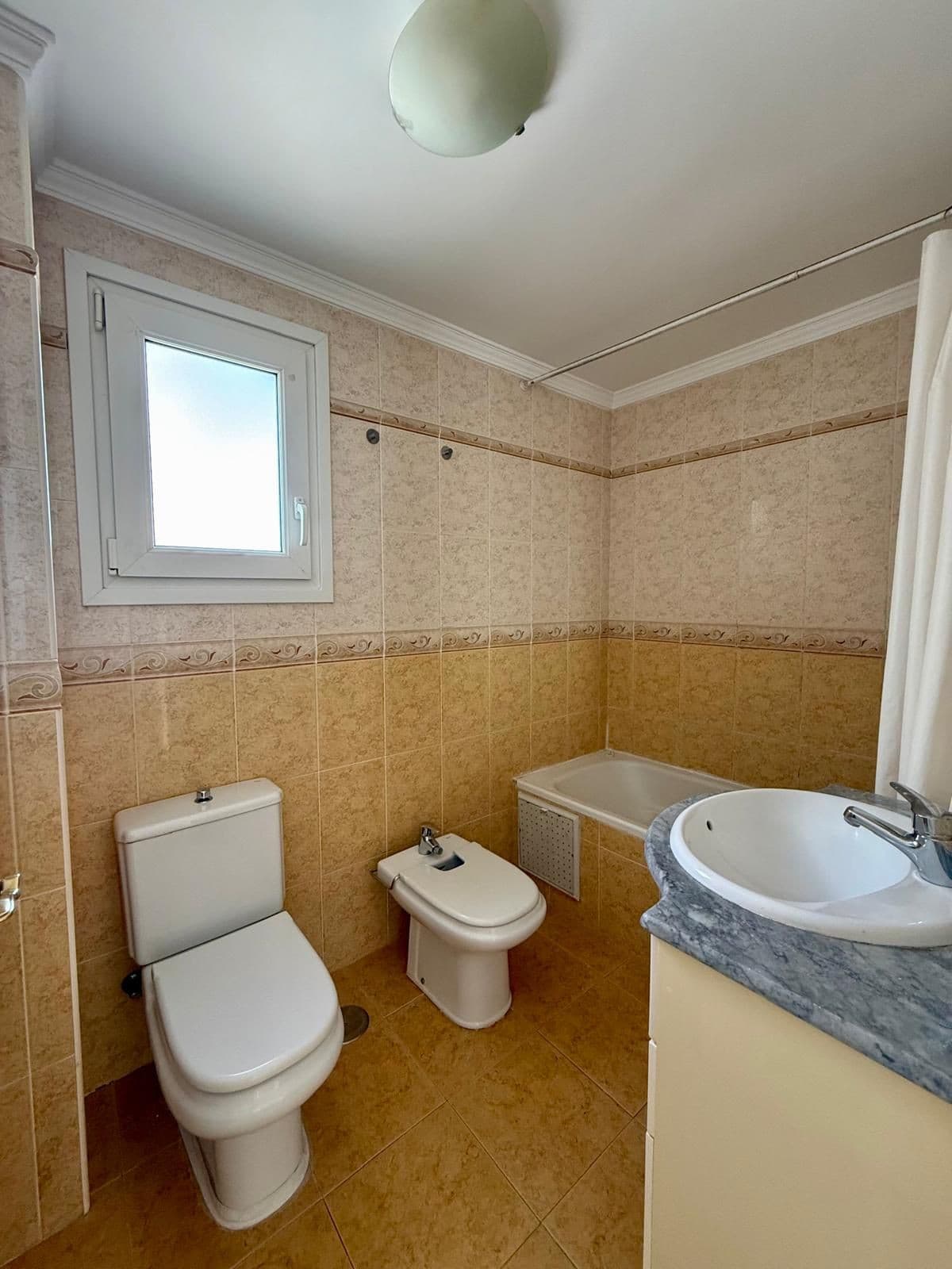 Middle Floor Apartment in Benalmadena Costa — photo 19 of 20
