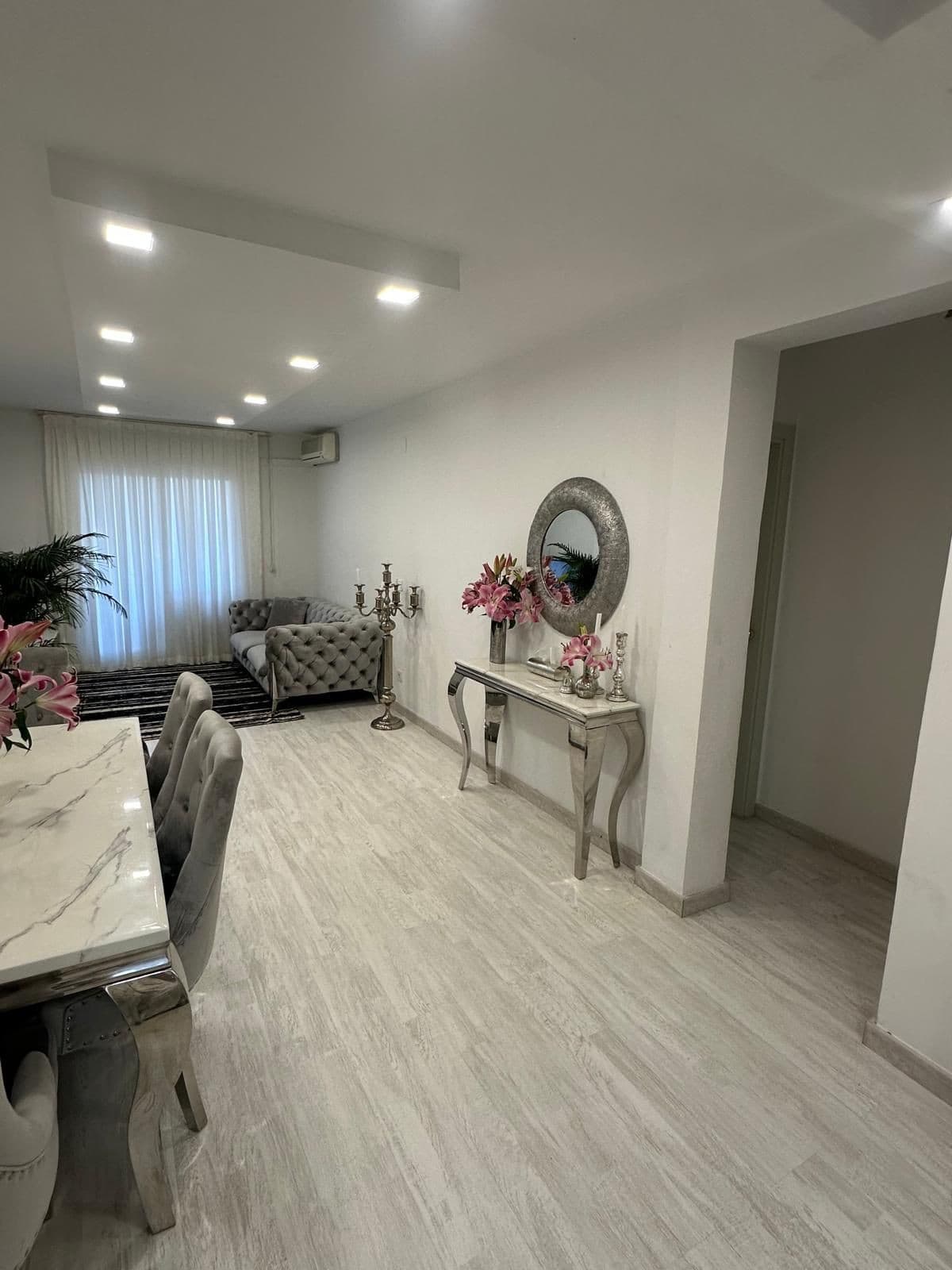 Middle Floor Apartment in Torrequebrada — photo 6 of 10