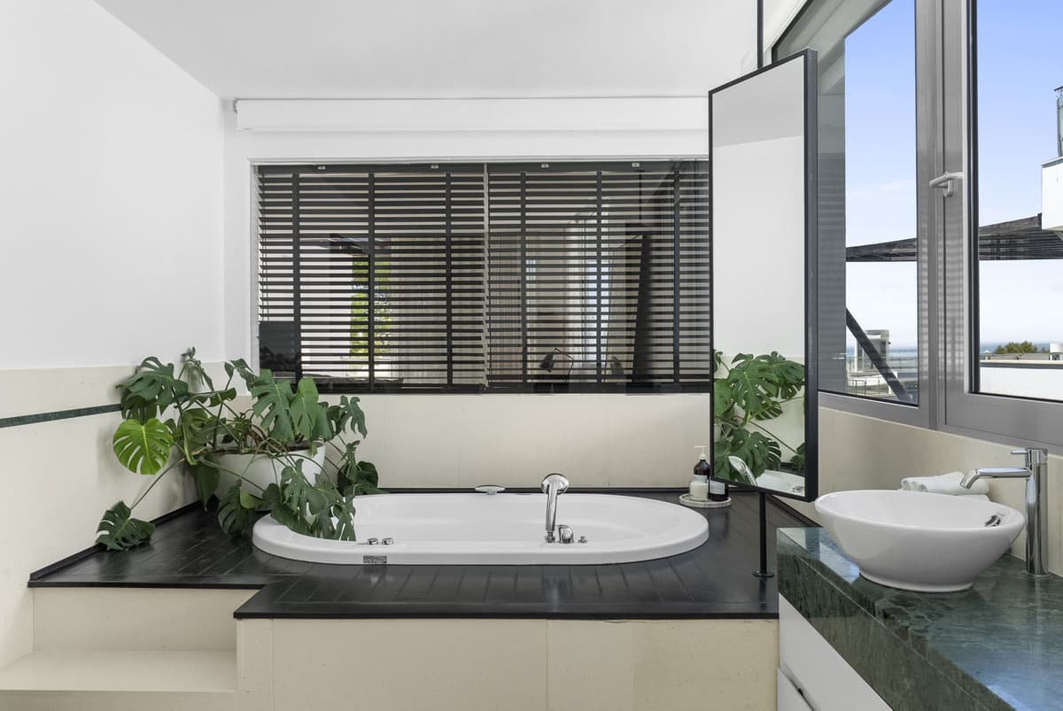 Semi-Detached House in Marbella — photo 9 of 10