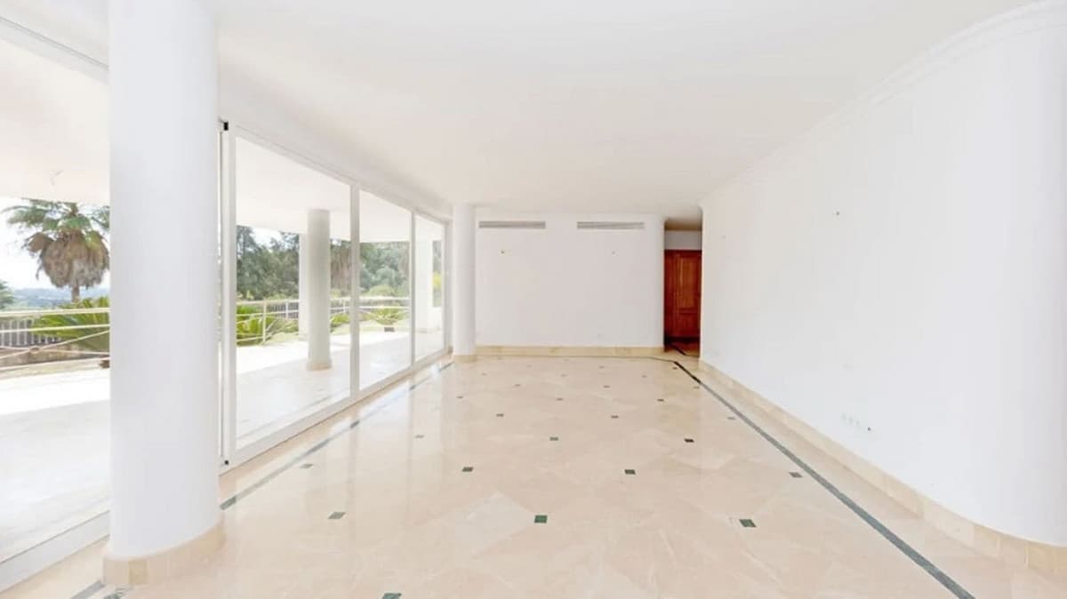 Detached Villa in Los Almendros — photo 6 of 10