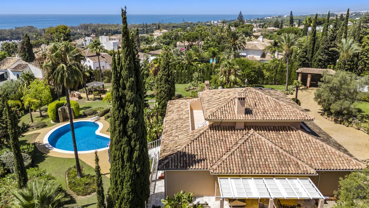 Detached Villa in Elviria — photo 4 of 10