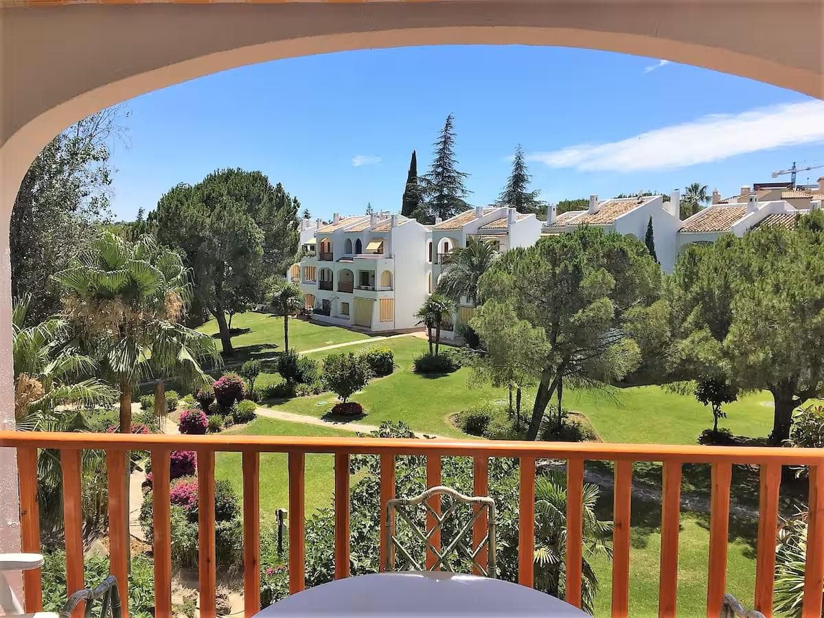 Middle Floor Apartment in Nueva Andalucía — photo 1 of 10