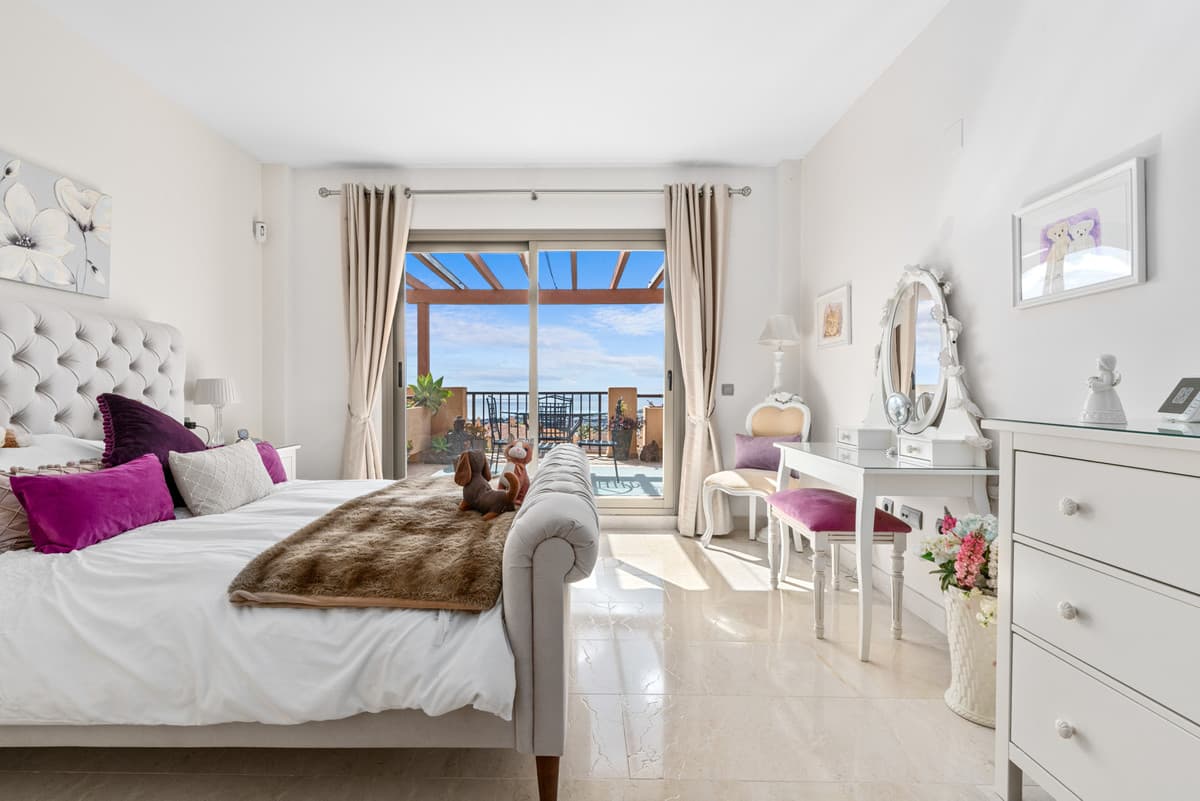 Penthouse in Benahavís — photo 8 of 10
