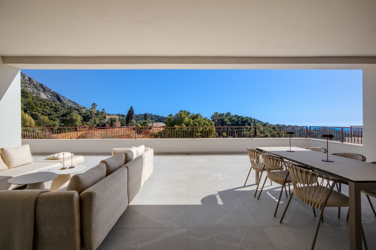 Middle Floor Apartment in Istán — photo 4 of 10