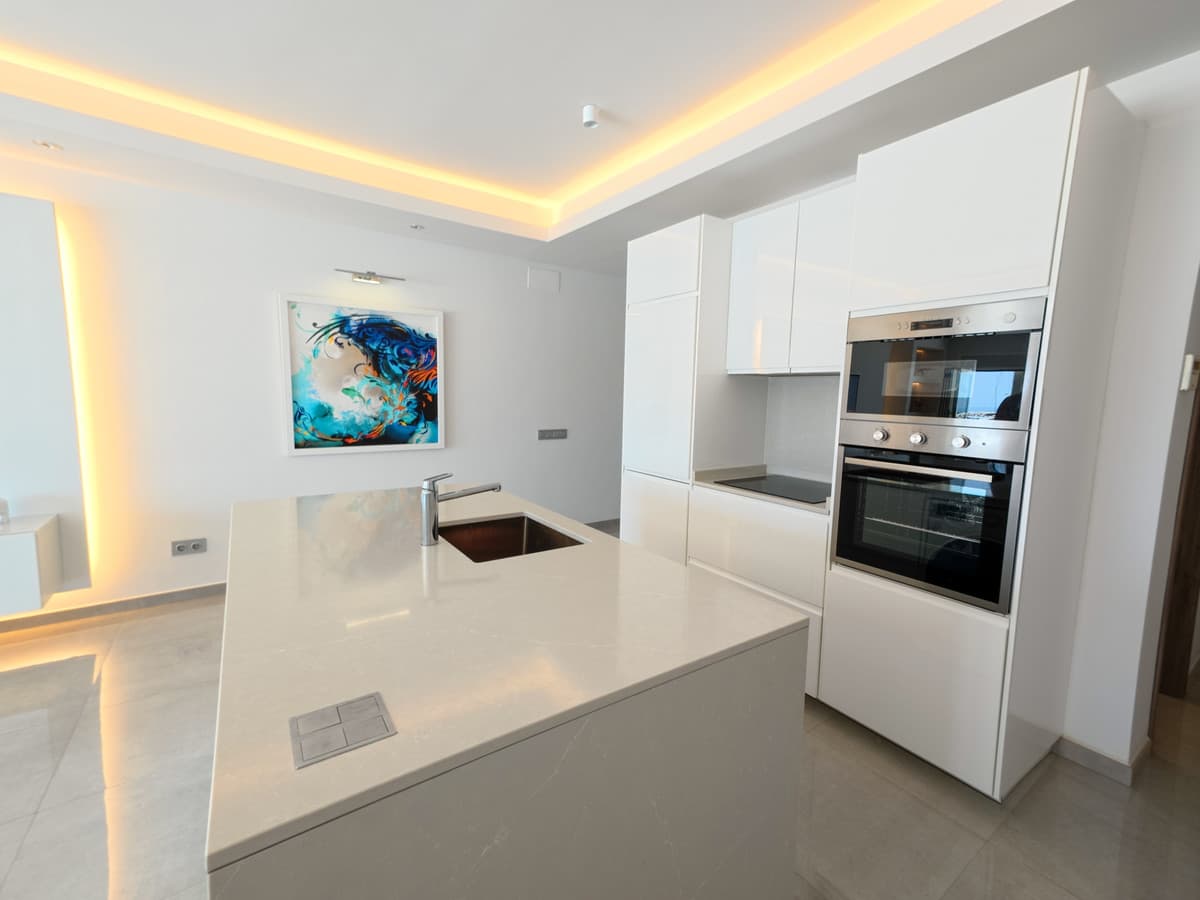 Middle Floor Apartment in Puerto Banús — photo 5 of 10