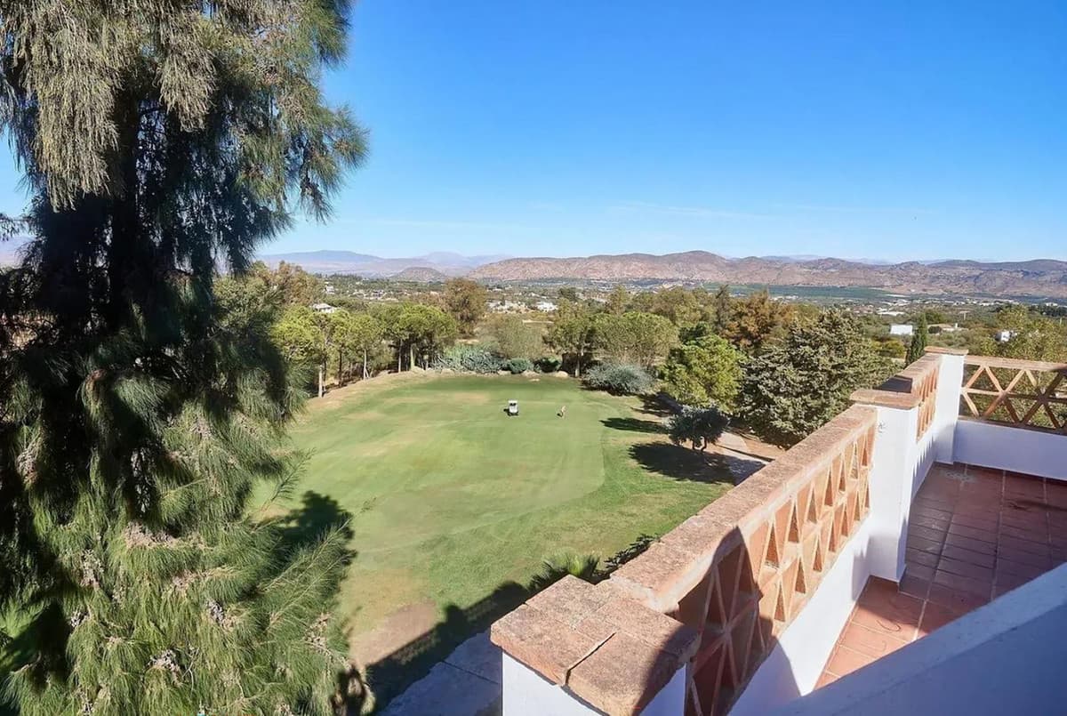 Townhouse in Lauro Golf — photo 2 of 10