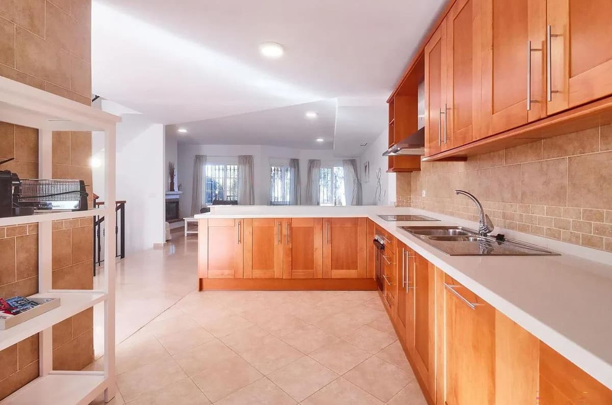 Townhouse in Lauro Golf — photo 8 of 10