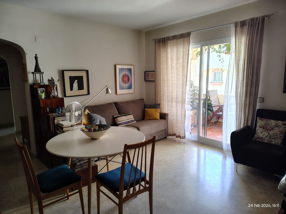 Ground Floor Apartment in Estepona — photo 3 of 10