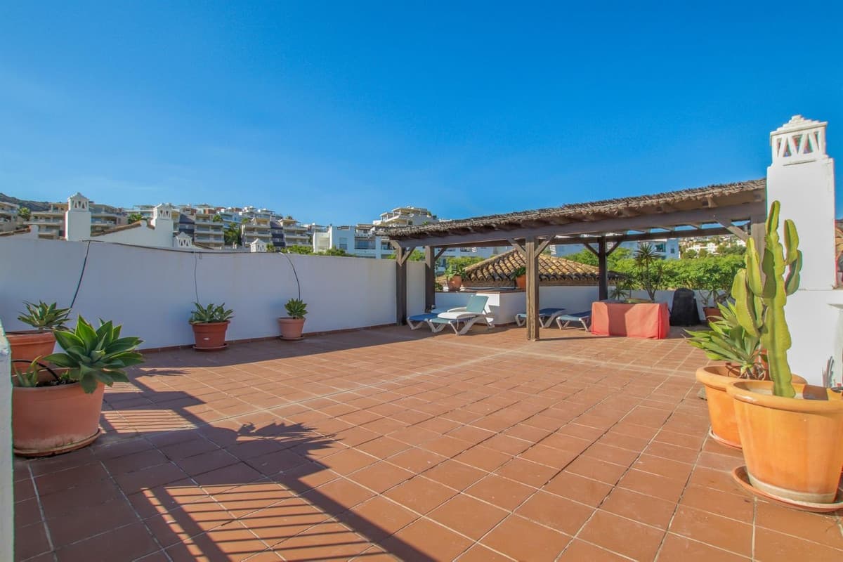 Penthouse Duplex in Los Arqueros — photo 3 of 10